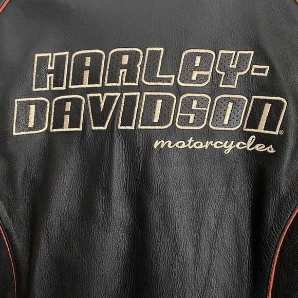 Harley Davidson Women’s Leather Jacket Medium NWT - Picture 4 of 13